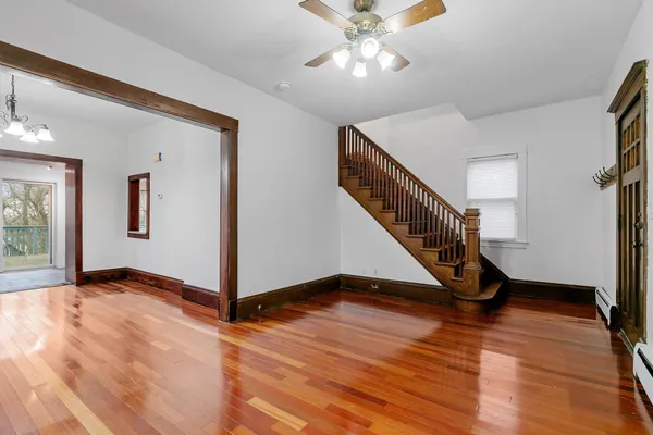 $2,795 | 1826 Franklin Avenue Southeast, Minneapolis, MN 55414