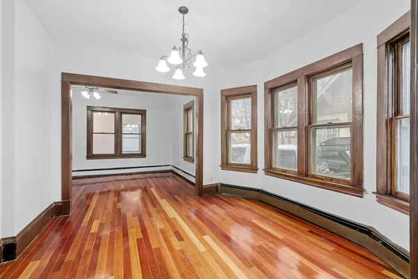 $2,795 | 1826 Franklin Avenue Southeast, Minneapolis, MN 55414