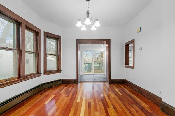 $2,795 | 1826 Franklin Avenue Southeast, Minneapolis, MN 55414