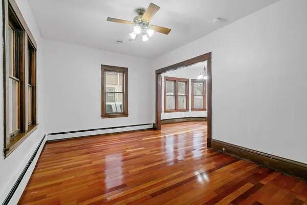 $2,795 | 1826 Franklin Avenue Southeast, Minneapolis, MN 55414