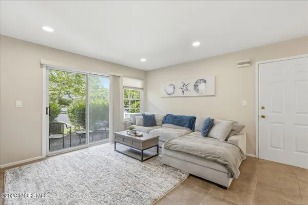 $2,600 | 17 Hackamore Court, Tinton Falls, NJ 07753