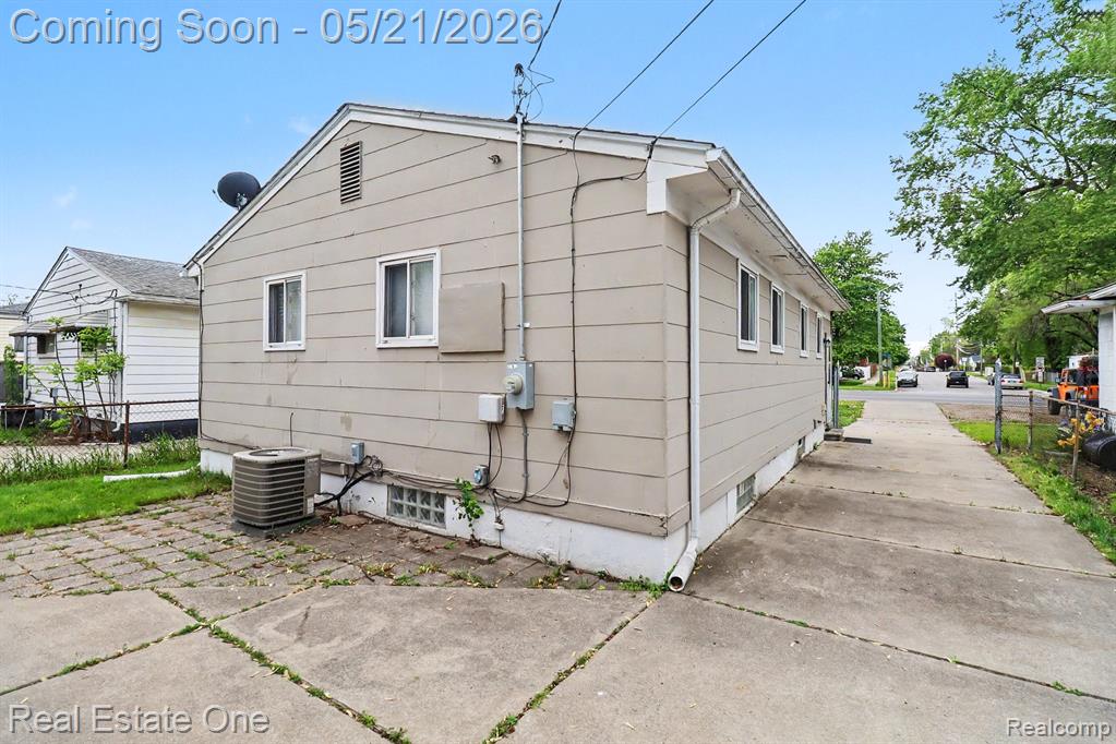6305 Beech Daly Road Taylor, MI 48180 - Photo 22 of 22