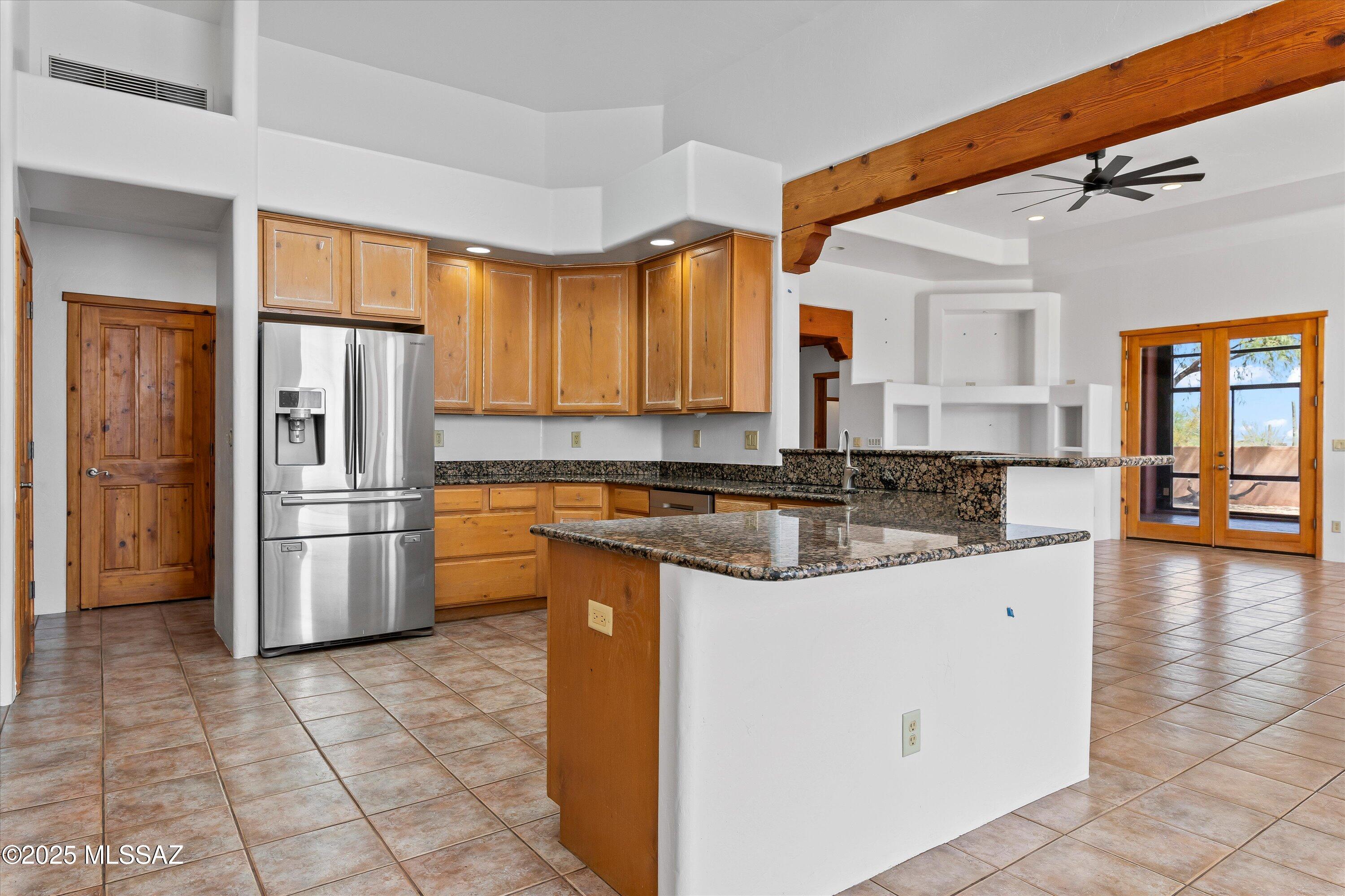 6200 North Abington Road Tucson, AZ 85743 - Photo 10 of 40 15-Kitchen