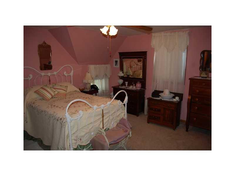 217 Adams Street Pendleton, IN 46064 - Photo 10 of 15