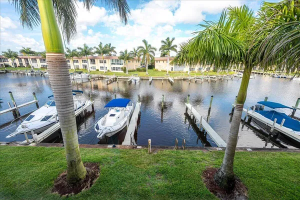 $214,900 | 2600 South Kanner Highway, Unit N9, Stuart, FL 34994