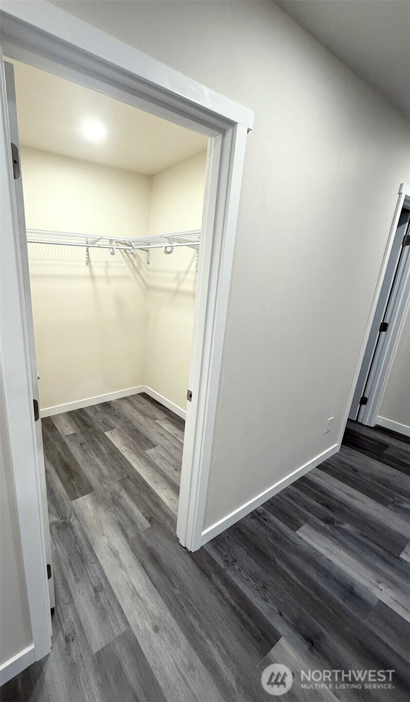 600 Ross Canyon Road Omak, WA 98841 - Photo 11 of 25 a view of an empty walk in closet