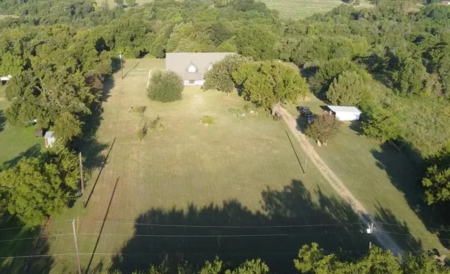 a front view of house with yard