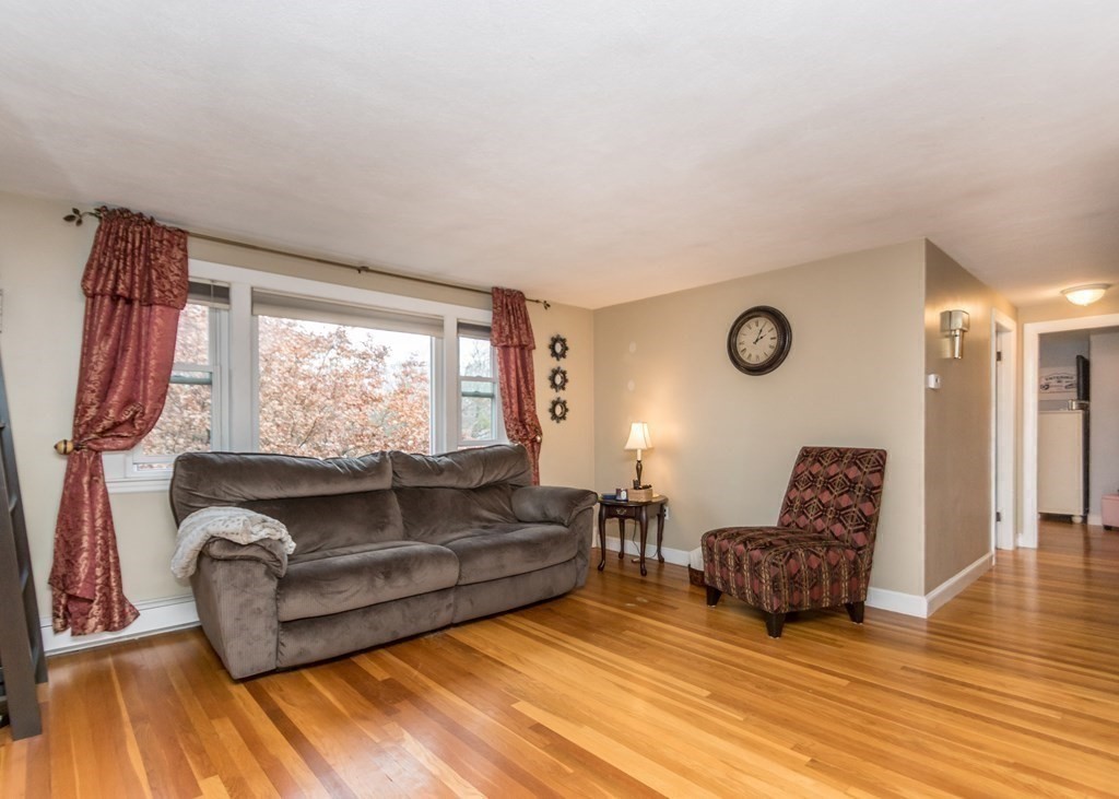 170 Ravenswood Road Waltham, MA 02453 - Photo 4 of 15