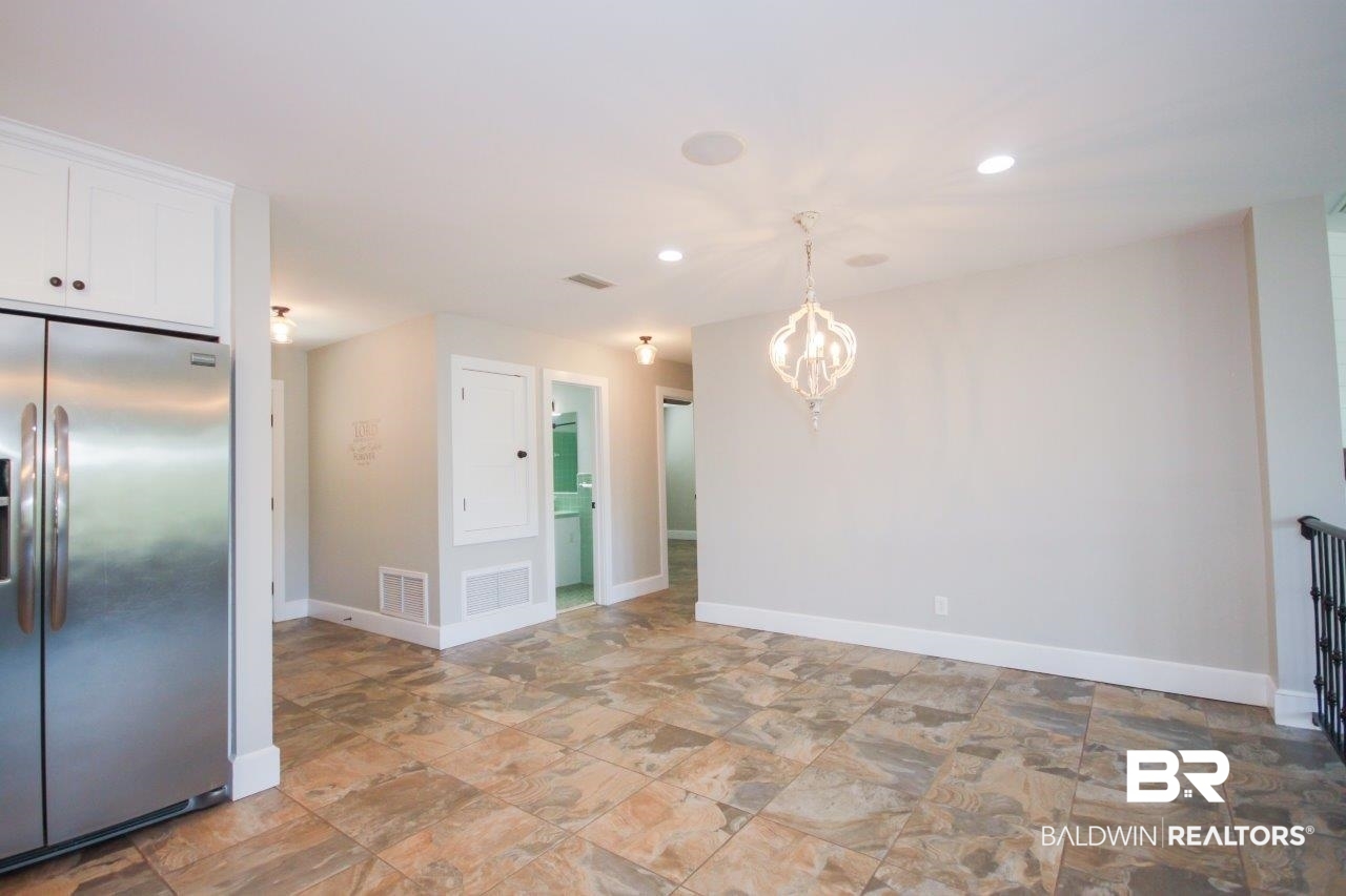 17527 River Road Summerdale, AL 36580 - Photo 4 of 50 Dining