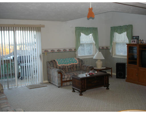 16 B Gates Road Worcester, MA 01603 - Photo 2 of 7 Gallery Image 2