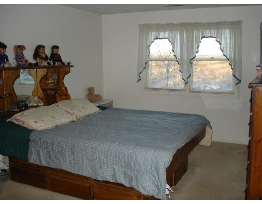 16 B Gates Road Worcester, MA 01603 - Photo 5 of 7 Gallery Image 5
