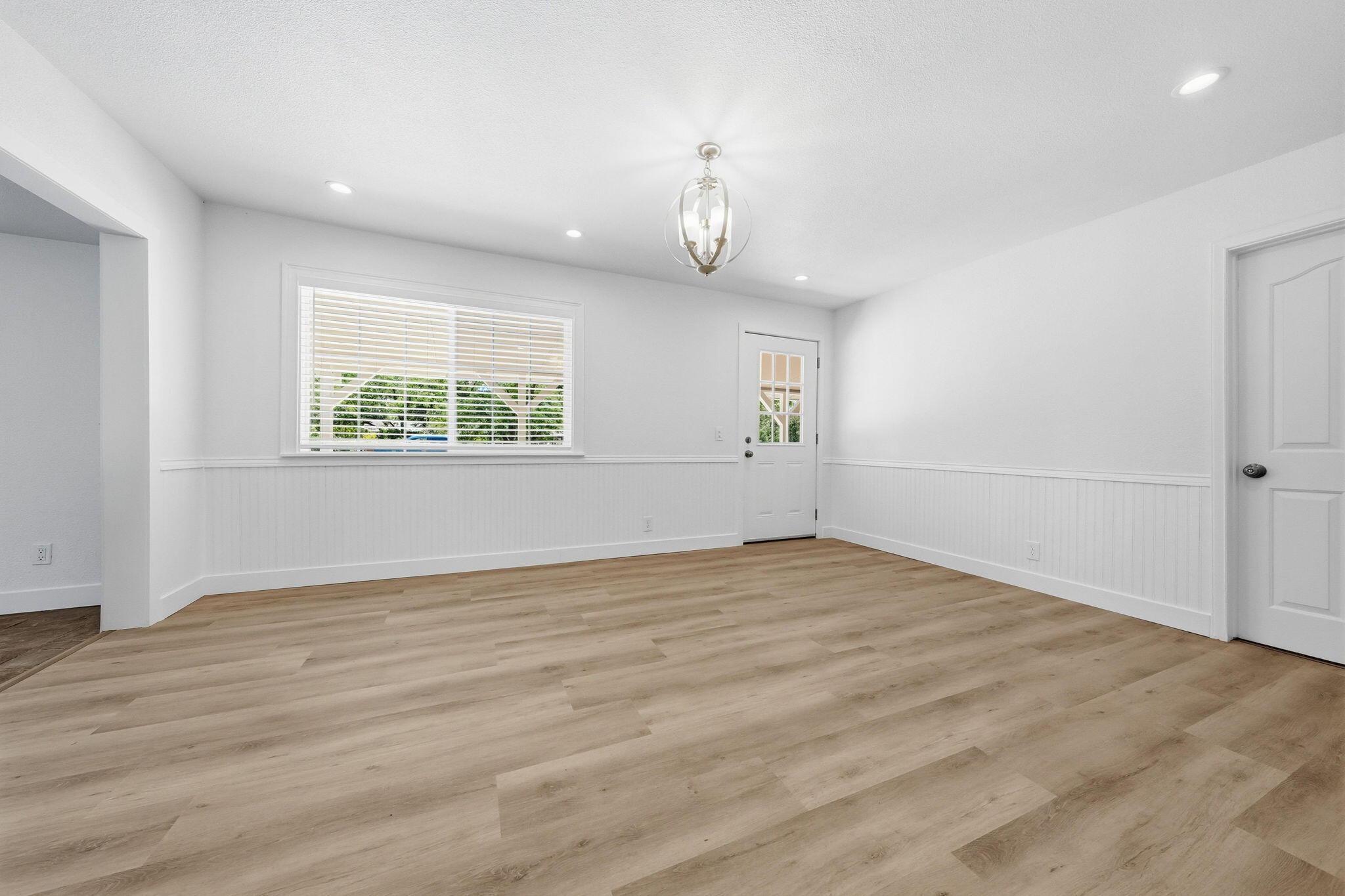 15644 Cloverdale Road Anderson, CA 96007 - Photo 20 of 61 15644 Cloverdale