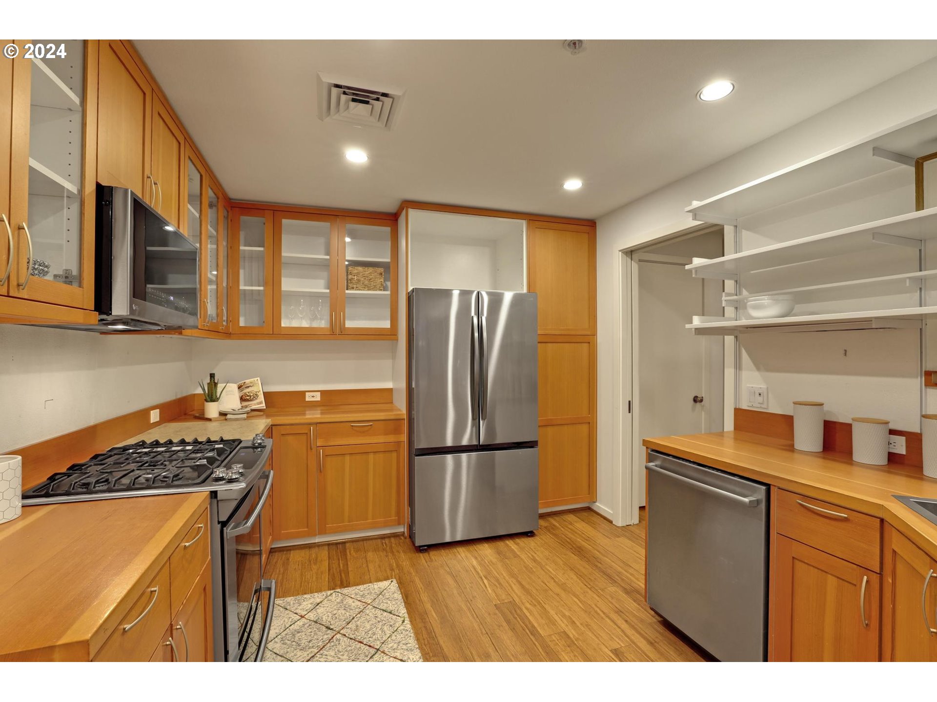 2445 Northwest Westover Road, Unit 204 Portland, OR 97210 - Photo 16 of 45 Kitchen