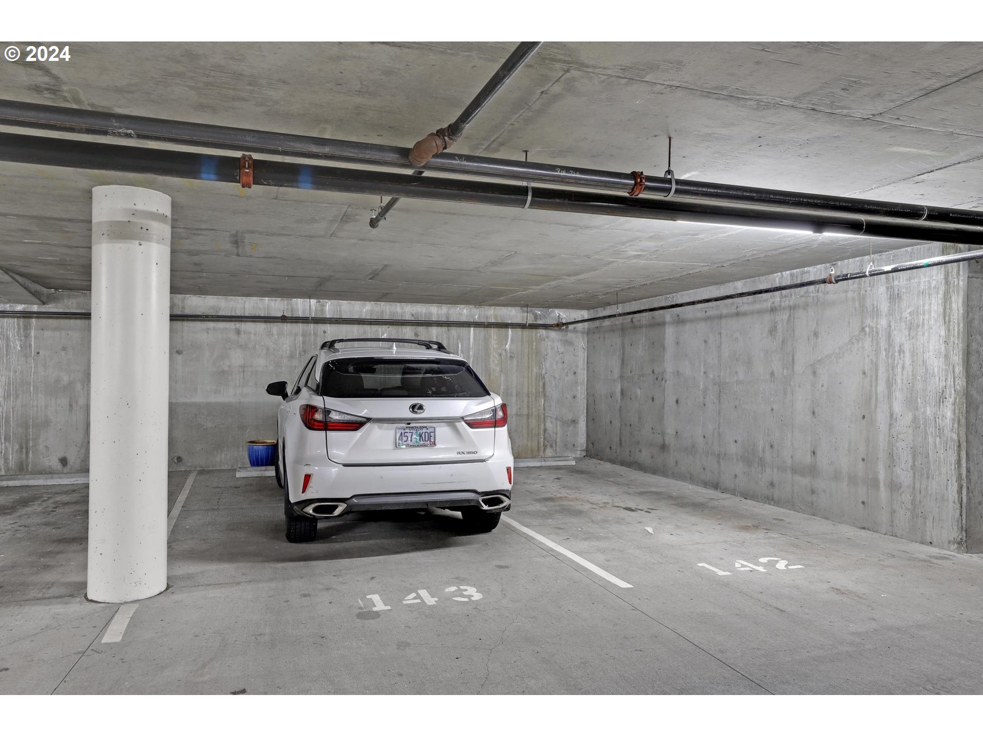 2445 Northwest Westover Road, Unit 204 Portland, OR 97210 - Photo 29 of 45 Parking
