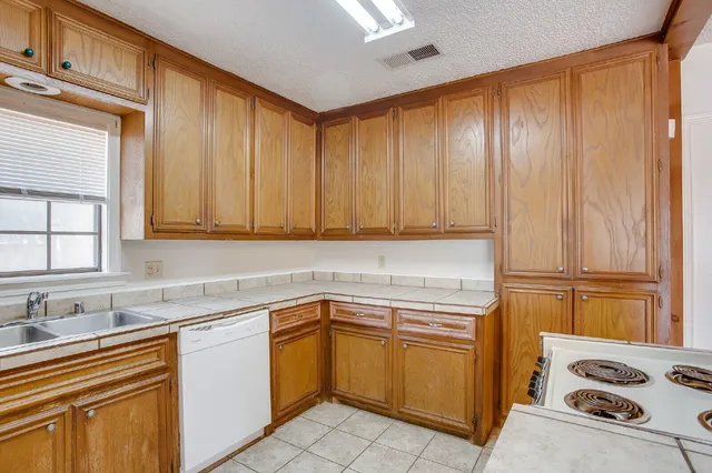 $1,150 | 2306 29th Street, Lubbock, TX 79411