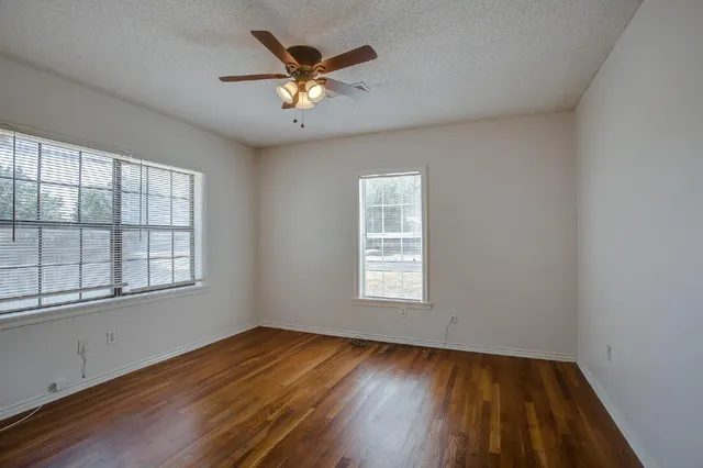 $1,150 | 2306 29th Street, Lubbock, TX 79411