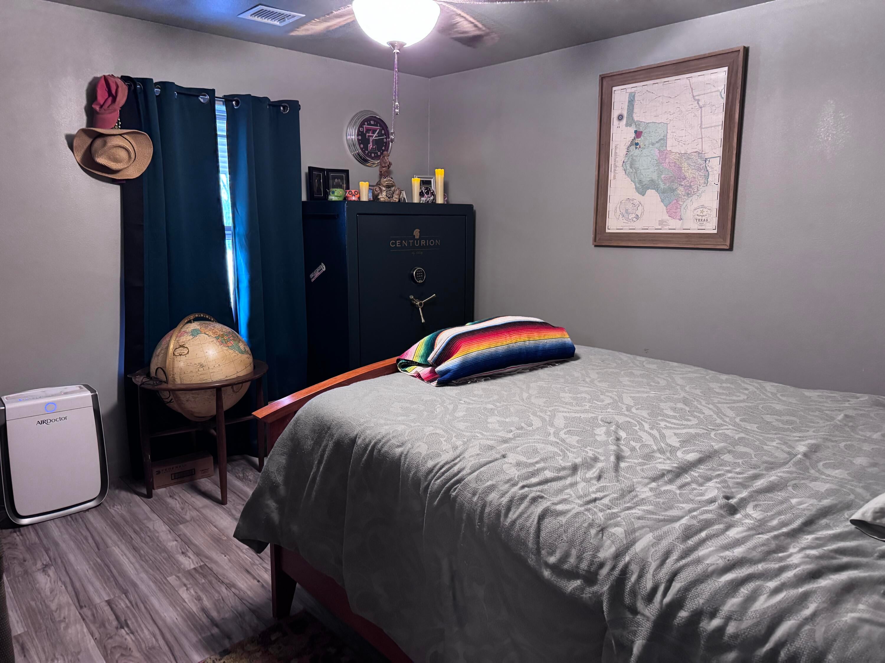 9893 East 550 Road Rose, OK 74364 - Photo 10 of 45 Primary is large enough for a king size bed