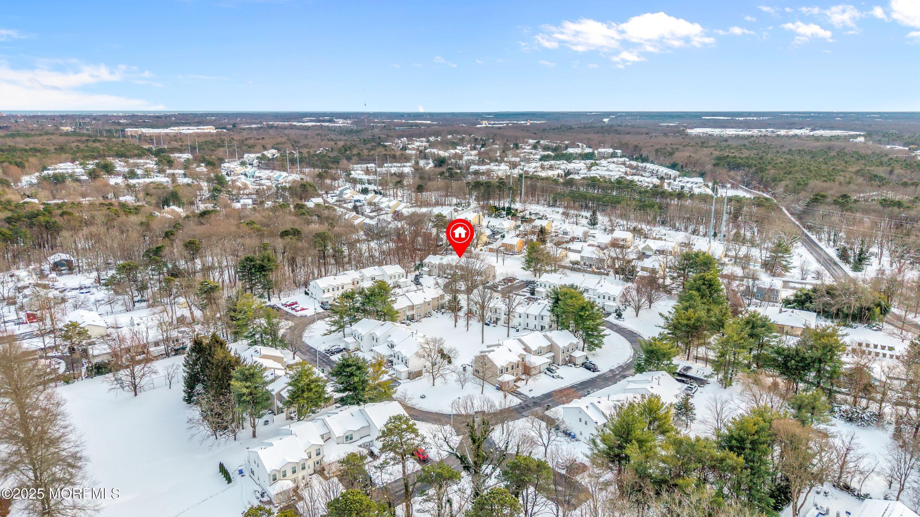 33 South Pointe Circle Tinton Falls, NJ 07753 - Photo 16 of 31 33 30