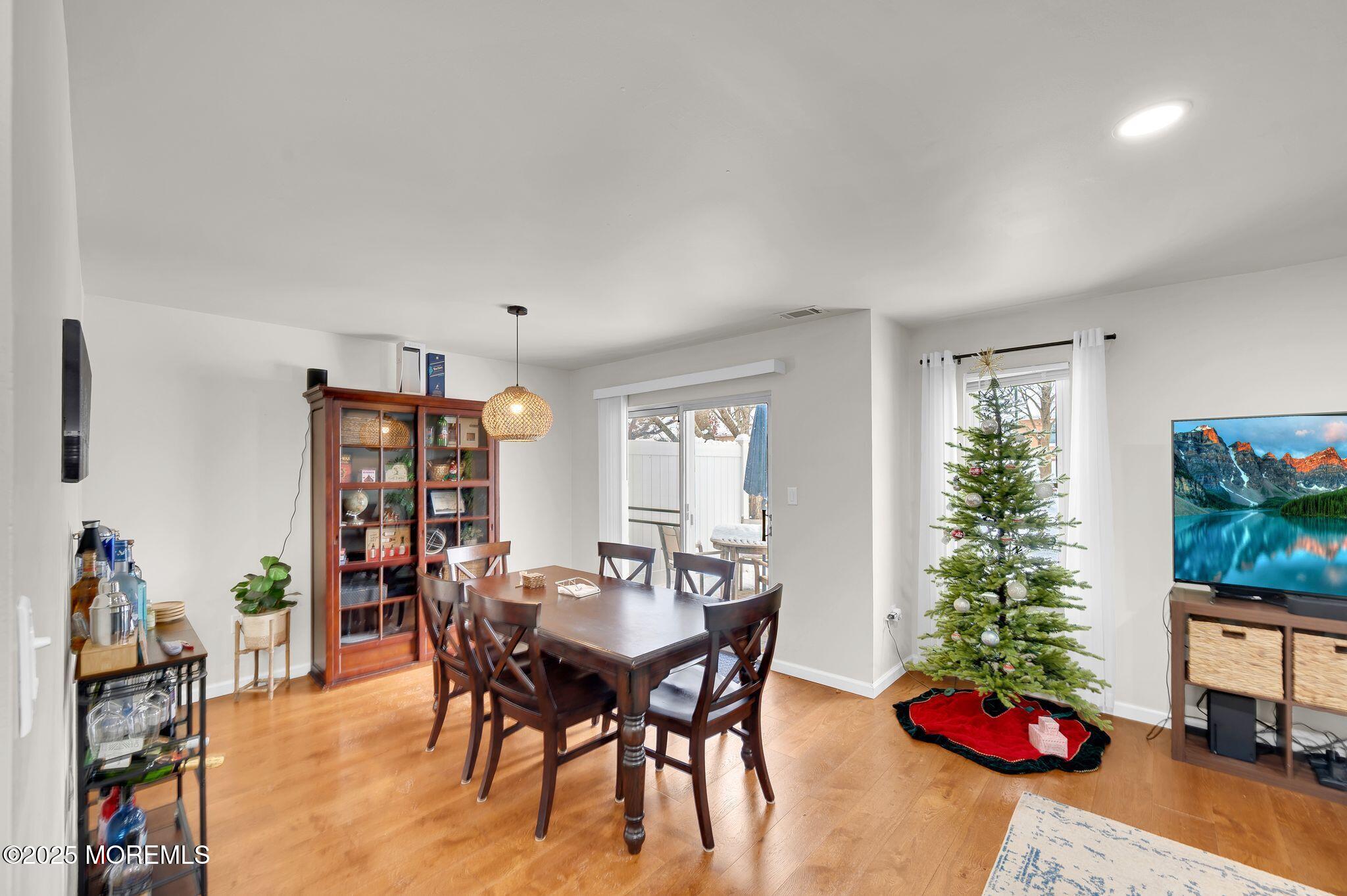 33 South Pointe Circle Tinton Falls, NJ 07753 - Photo 28 of 31 33 18