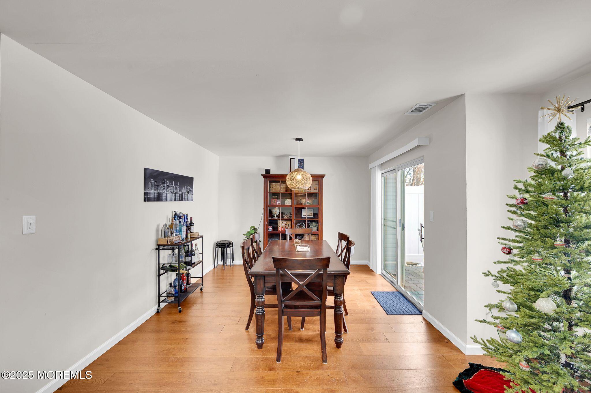 33 South Pointe Circle Tinton Falls, NJ 07753 - Photo 29 of 31 33 20