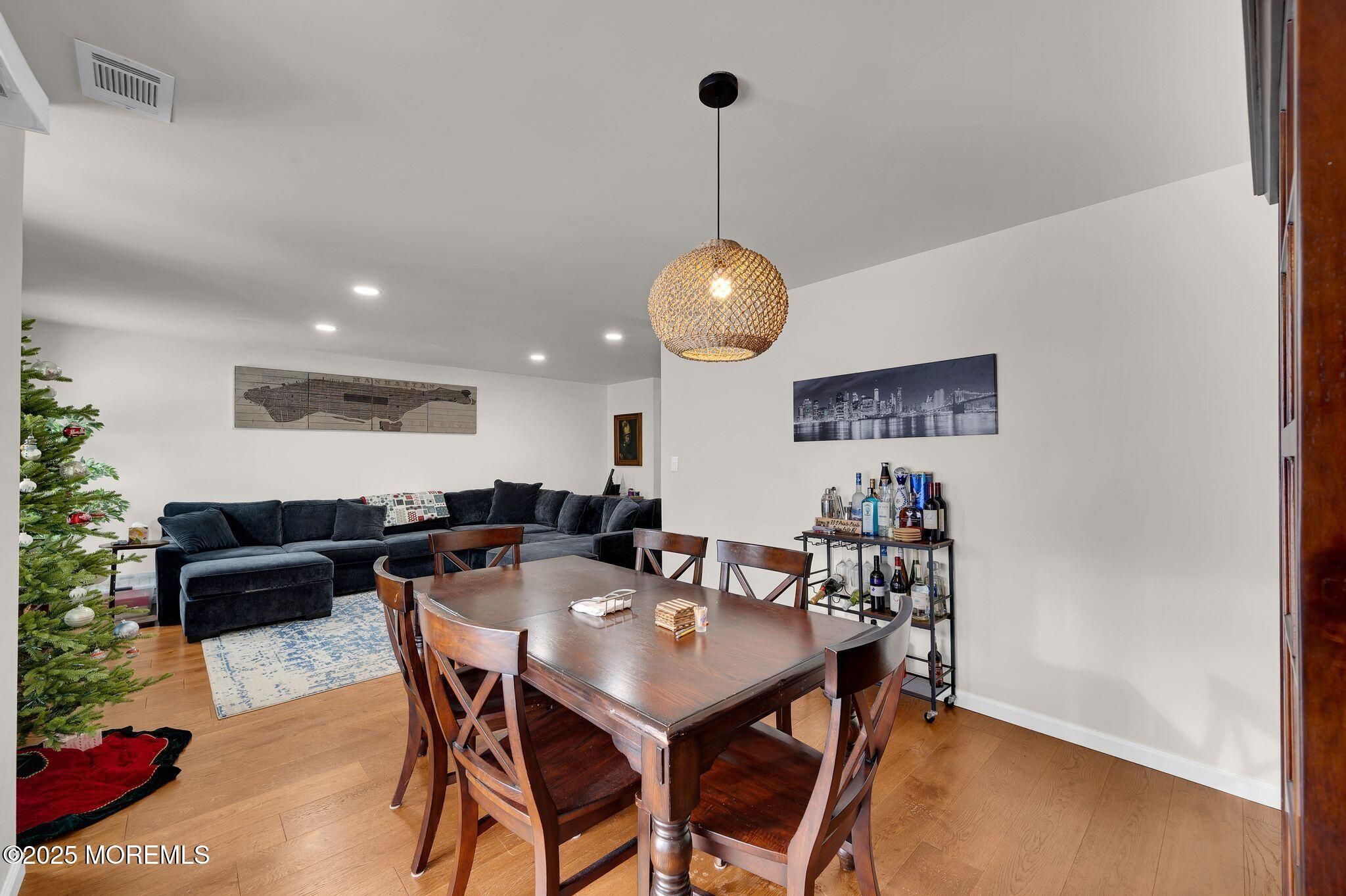 33 South Pointe Circle Tinton Falls, NJ 07753 - Photo 30 of 31 33 19