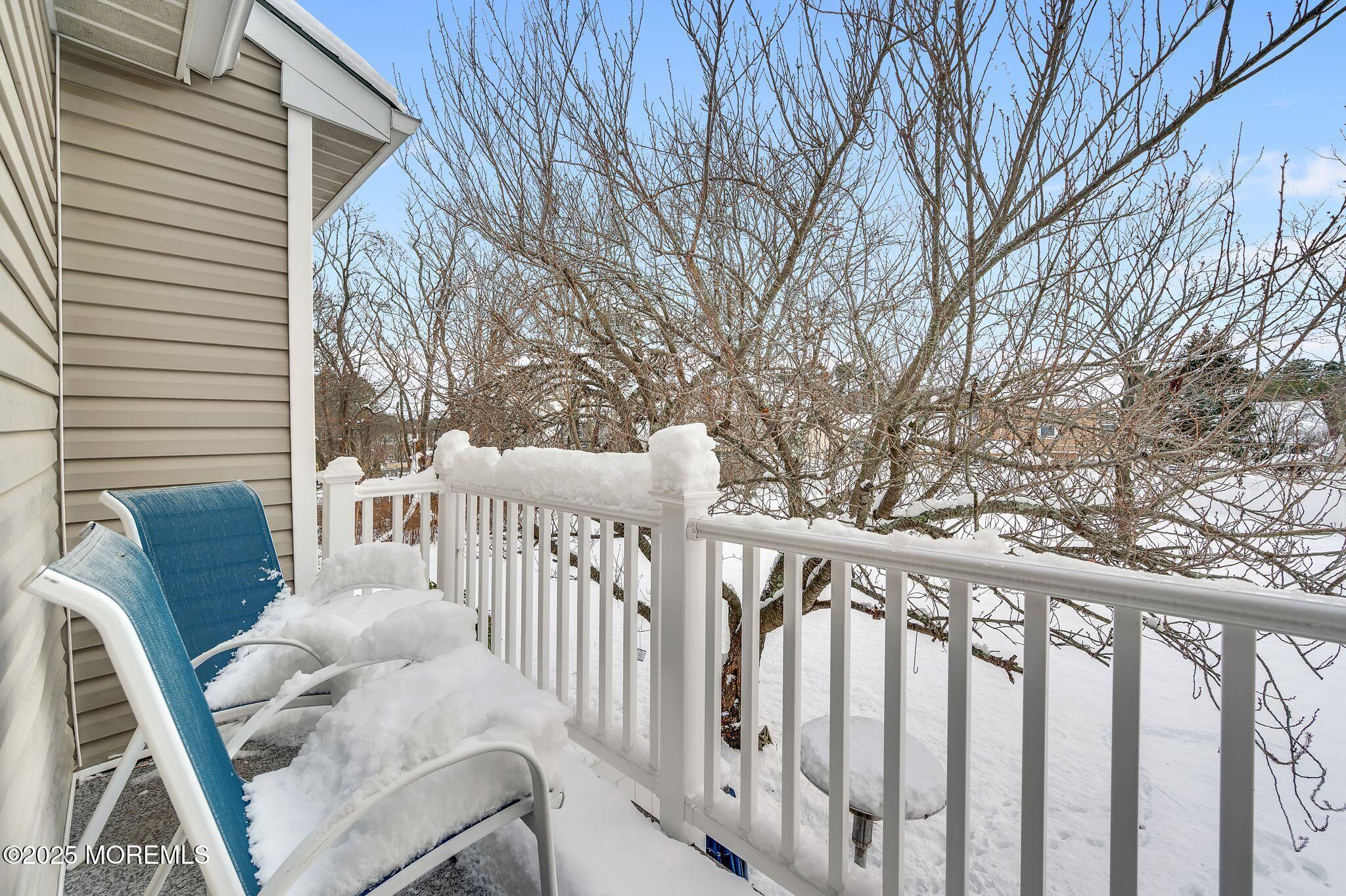 33 South Pointe Circle Tinton Falls, NJ 07753 - Photo 6 of 31 33 4