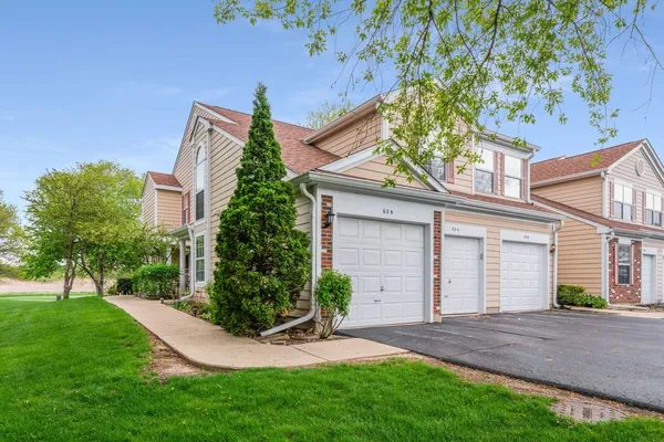 $297,000 | 63A Tyler Court, Unit B, Streamwood, IL 60107