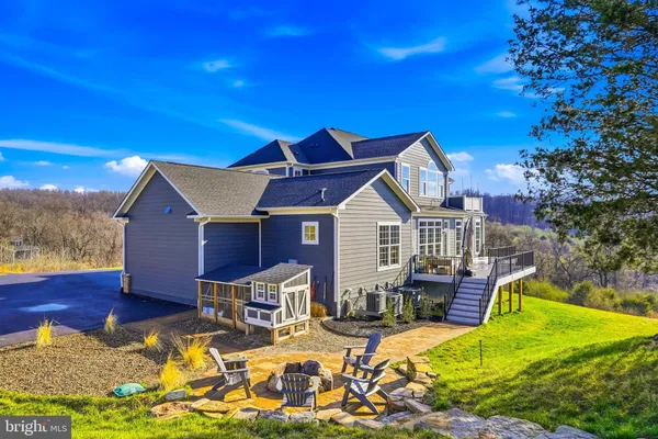 $1,750,000 | 16217 Waterford Crest Place, Paeonian Springs, VA 20129