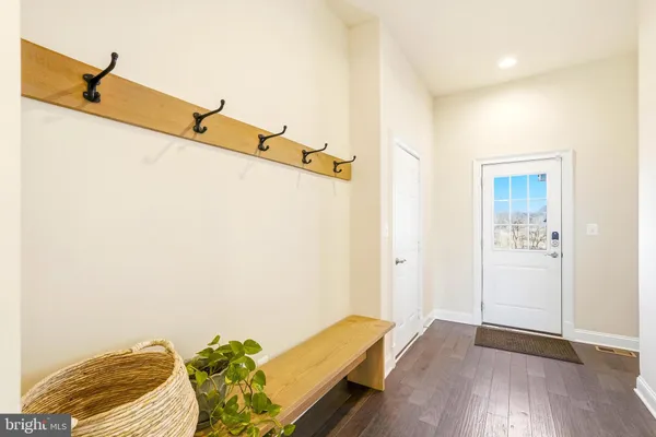 $1,750,000 | 16217 Waterford Crest Place, Paeonian Springs, VA 20129