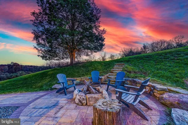 $1,750,000 | 16217 Waterford Crest Place, Paeonian Springs, VA 20129