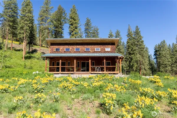 $574,999 | 23 Whitebark Lane, Winthrop, WA 98862