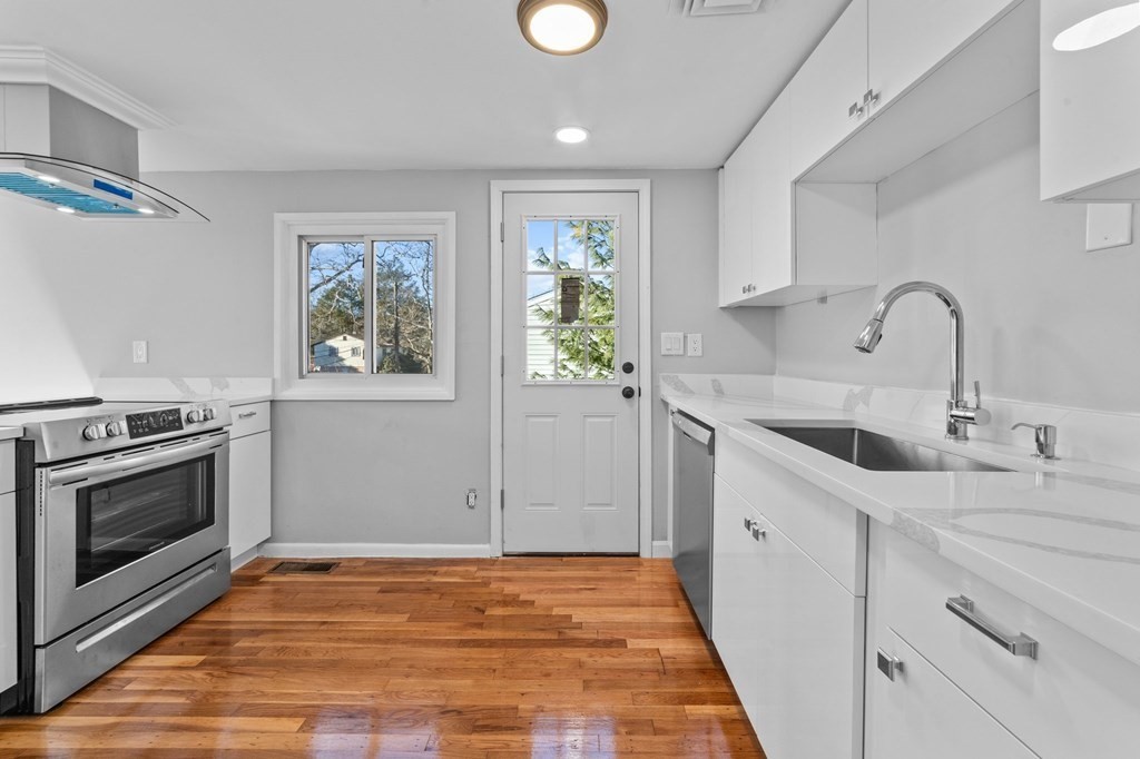 14 Kardon Road Boston, MA 02136 - Photo 6 of 32 Gallery Image 6