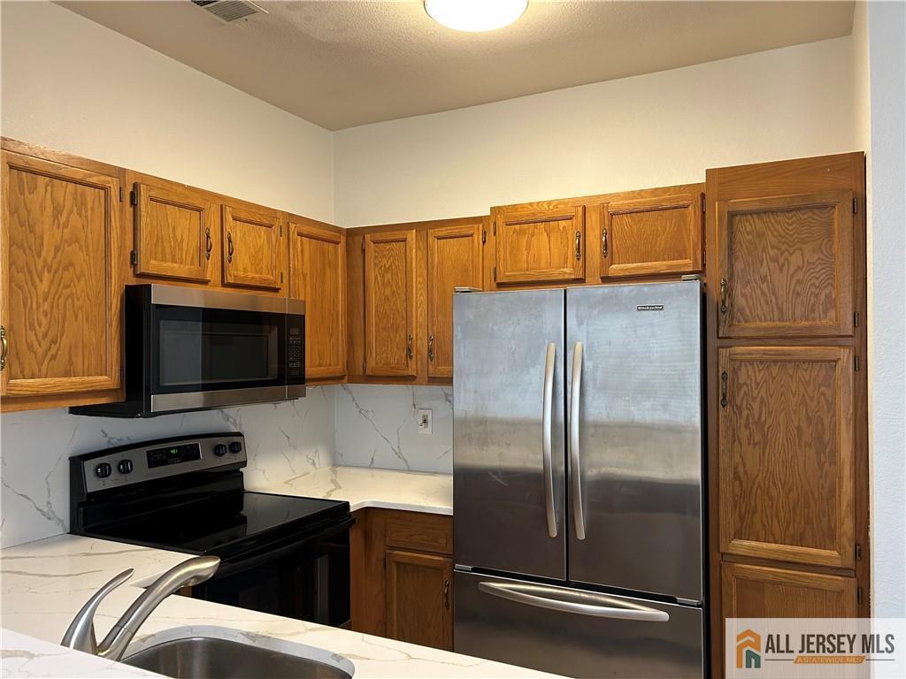 65 Wentworth Road Bedminster, NJ 07921 - Photo 7 of 15 Gallery Image 7