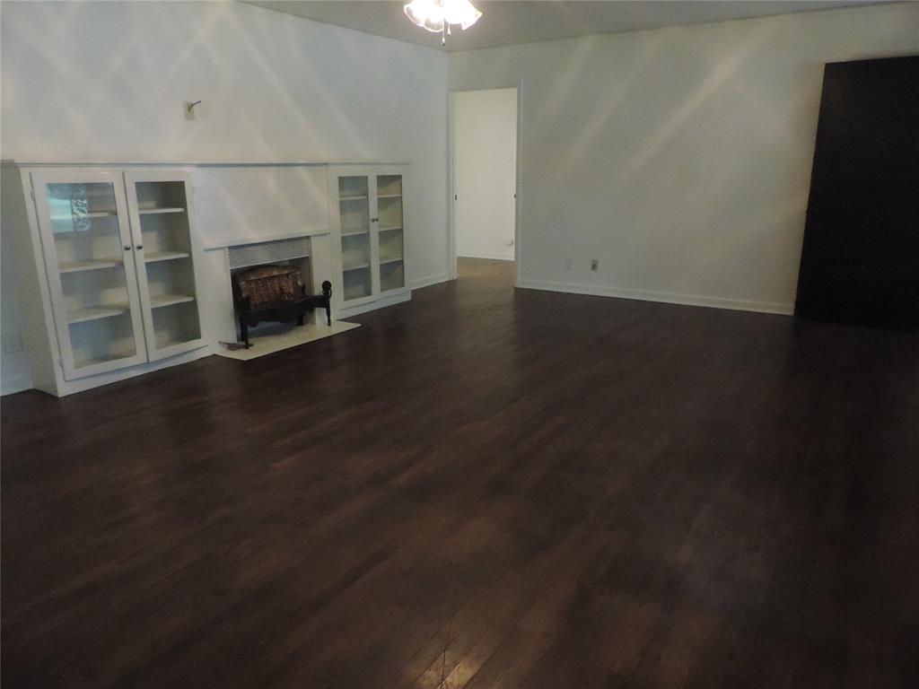 581 Alexander Road Stephenville, TX 76401 - Photo 9 of 34