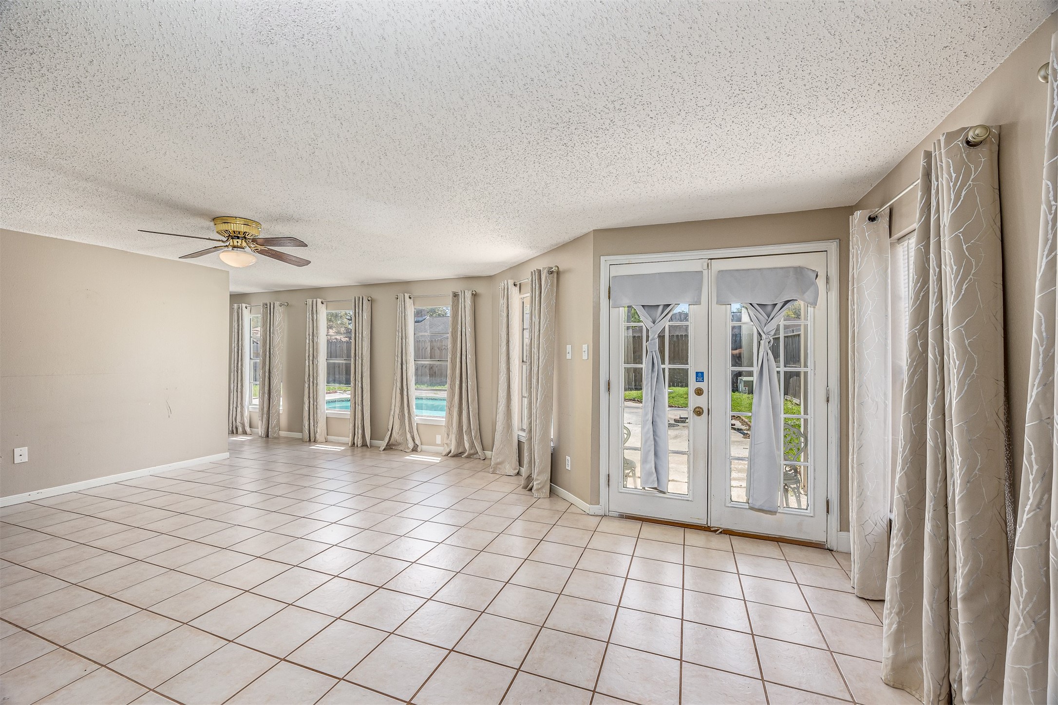 1603 East Baker Road Baytown, TX 77521 - Photo 13 of 26