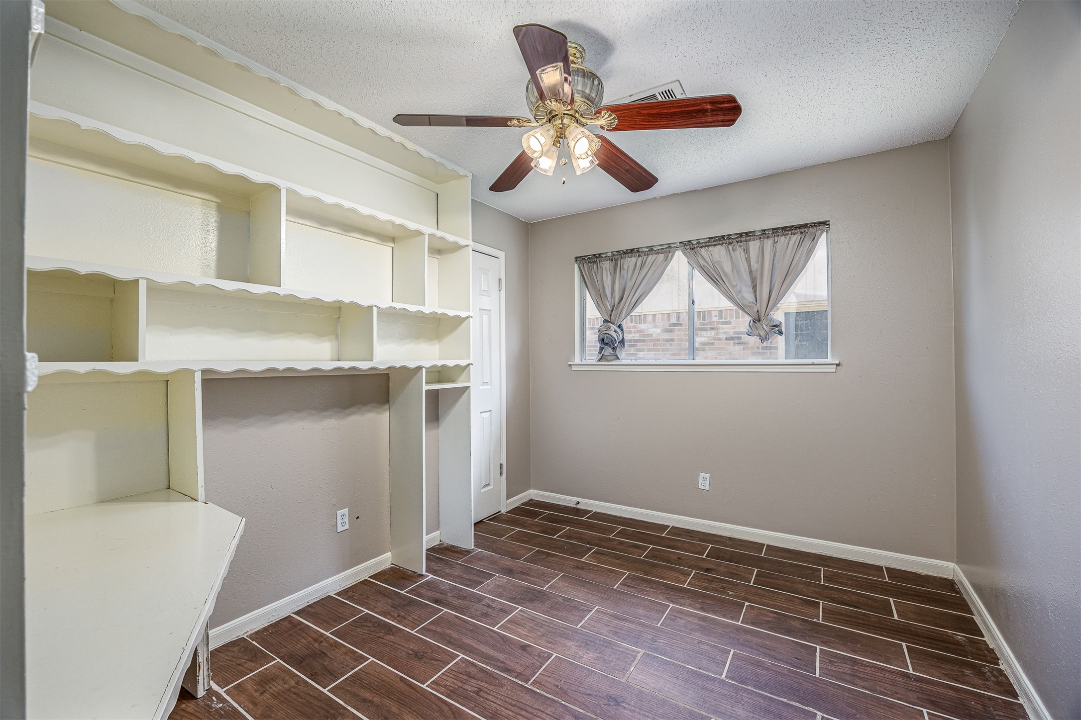 1603 East Baker Road Baytown, TX 77521 - Photo 20 of 26