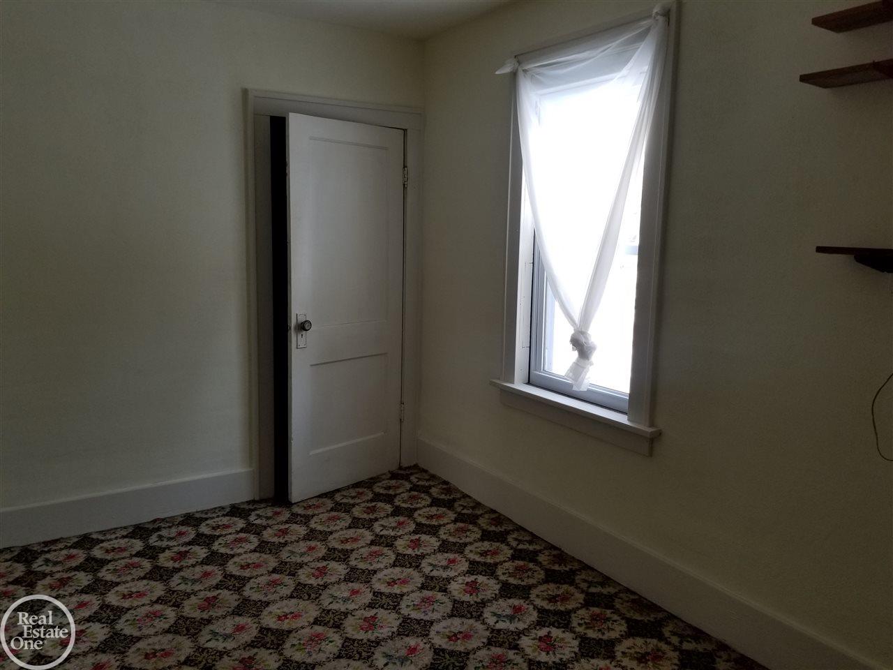 2641 Beach Port Port Huron, MI 48060 - Photo 12 of 21
