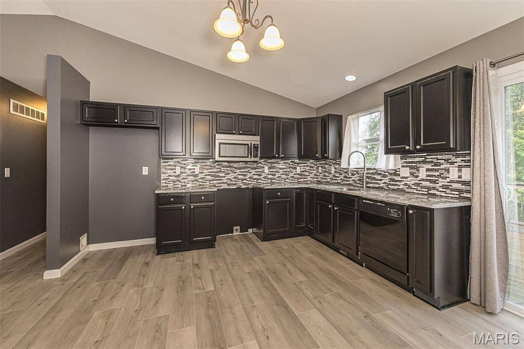 110 Chestnut Ridge Drive Wright City, MO 63390 - Photo 9 of 44