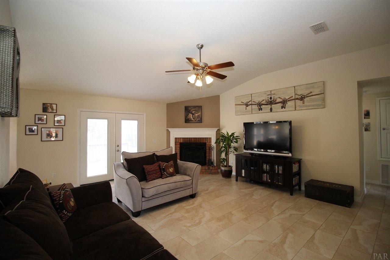 2137 Liberty Loop Road Cantonment, FL 32533 - Photo 8 of 31 Gallery Image 8