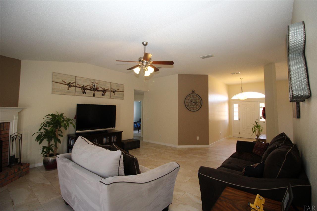 2137 Liberty Loop Road Cantonment, FL 32533 - Photo 9 of 31 Gallery Image 9