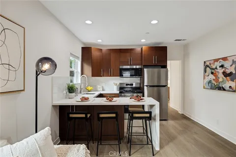 $1,499,000 | 724 San Miguel Avenue, Venice, CA 90291