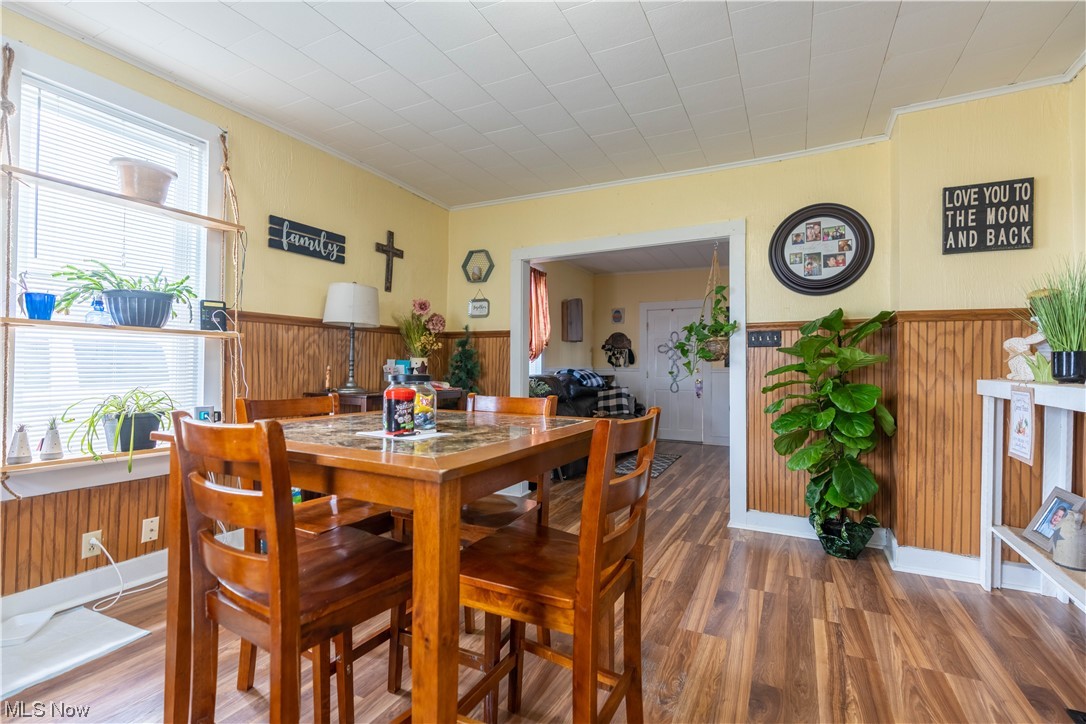 10678 Rochester Road East Rochester, OH 44625 - Photo 9 of 31 dining