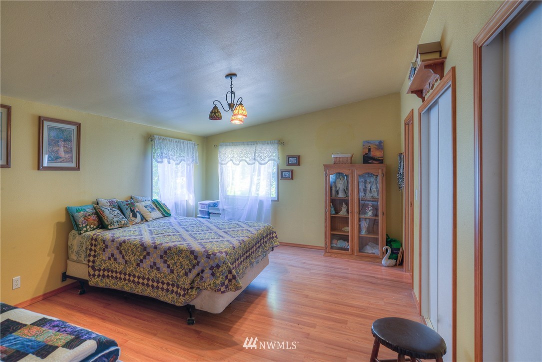 6348 Kirsop Road Southwest Tumwater, WA 98512 - Photo 12 of 25 Gallery Image 12