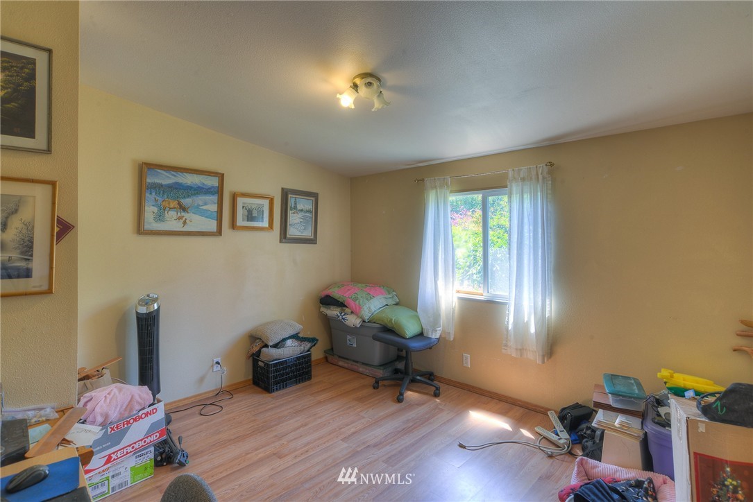6348 Kirsop Road Southwest Tumwater, WA 98512 - Photo 15 of 25 Gallery Image 15