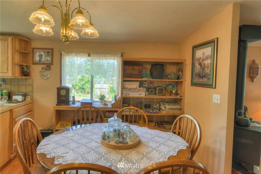 6348 Kirsop Road Southwest Tumwater, WA 98512 - Photo 9 of 25 Gallery Image 9