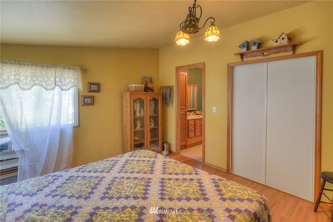 6348 Kirsop Road Southwest Tumwater, WA 98512 - Photo 10 of 25 Gallery Image 10