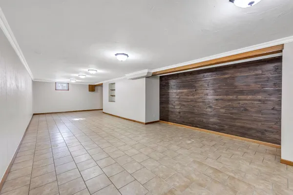 $379,900 | 2801 Meadow Flower Lane, Suamico, WI 54313