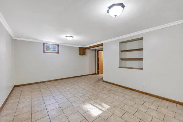 $379,900 | 2801 Meadow Flower Lane, Suamico, WI 54313