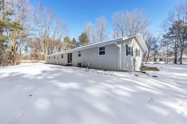 $379,900 | 2801 Meadow Flower Lane, Suamico, WI 54313