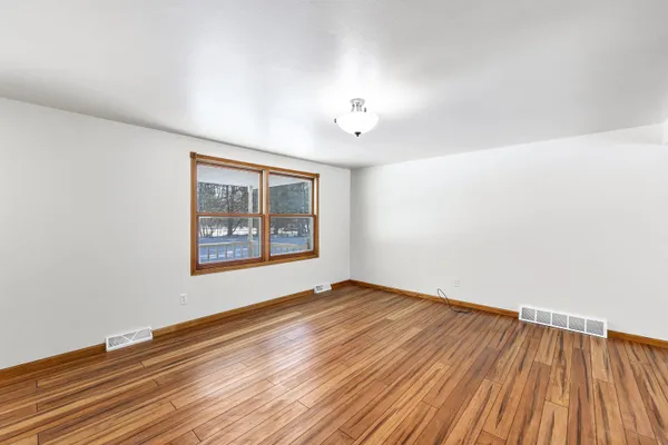 $379,900 | 2801 Meadow Flower Lane, Suamico, WI 54313